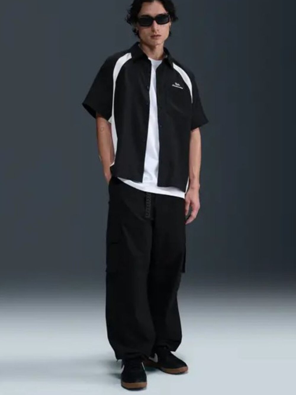 Nike SB Dri-Fit Woven Short Sleeve Bowler Shirt M